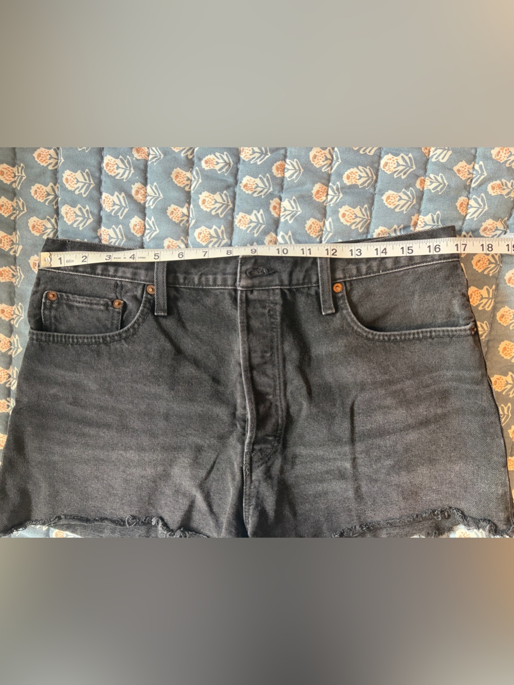 RE/DONE The Breezy Short Washed Black Size 31 Button Fly Denim Shorts - Picture 8 of 11